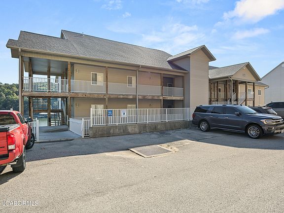 3rd image of 166 Oak Harbor Dr #2-A