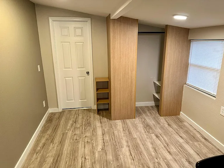 310 Cordova Rd — Photo 17