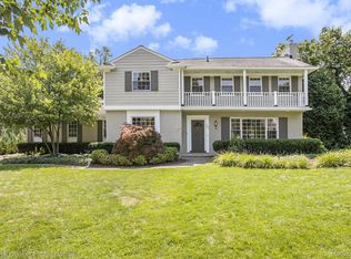 330 N Cranbrook Cross Rd, Bloomfield Hills, MI 48301