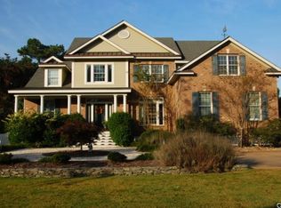 5028 Martins Point Rd, Kitty Hawk, NC 27949