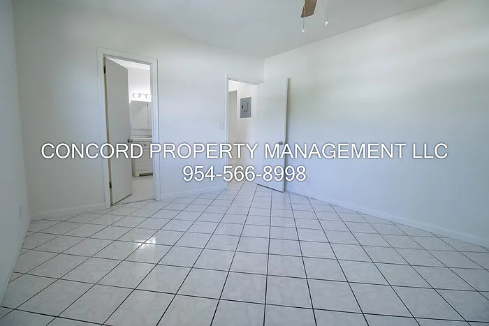 2537 Lincoln St #14 — Photo 11