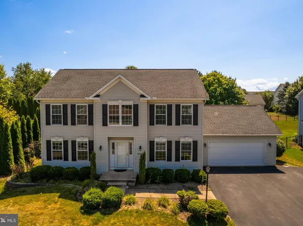 1874 Autumnwood Dr, State College, PA 16801