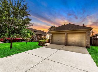 31843 Forest Park Trl, Conroe, TX 77385