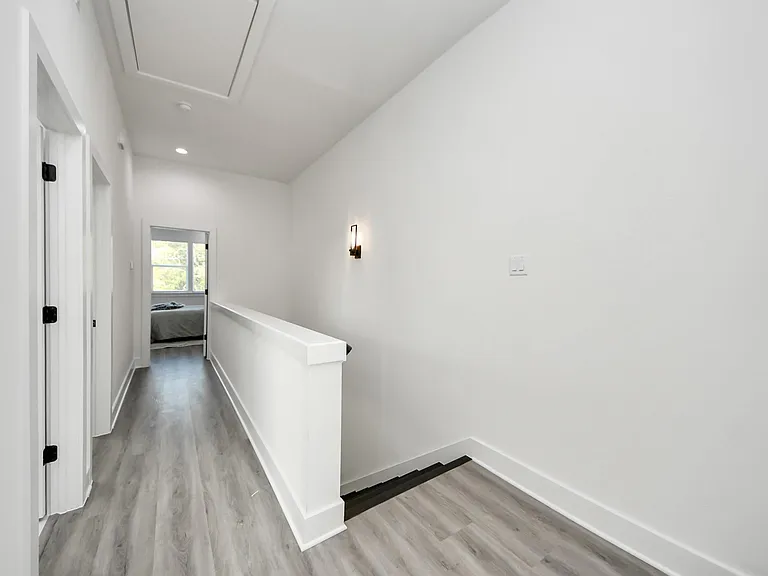8533 Amadwe St #B — Photo 34
