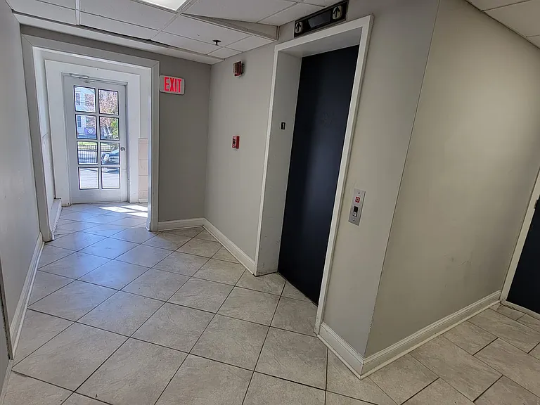 240 Sheffield Ave #1BB — Photo 20