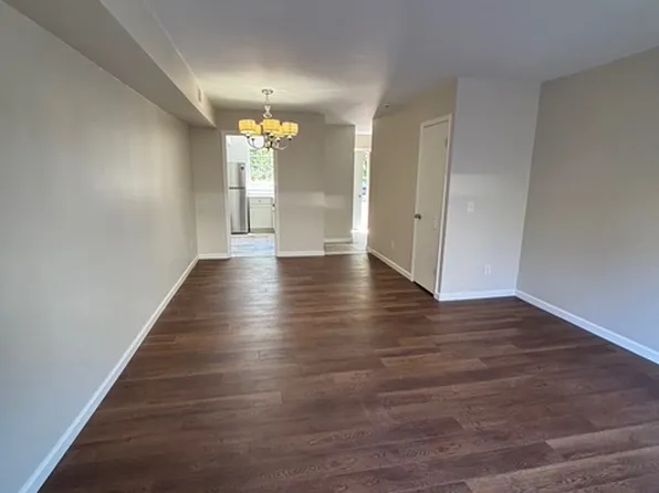 235 Keowee Trl APT 4, Clemson, SC 29631