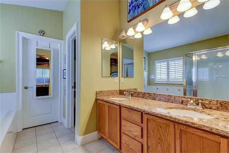 4 bed, 2126 sqft, $2,950 — Photo 2