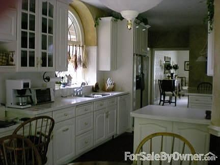 2nd image of 653 Saddlebrook Dr
