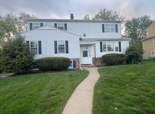 37 Rutherford Ct, Totowa, NJ 07512