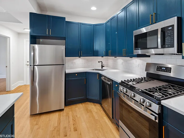 7635 N Greenview Ave #1W — Photo 6