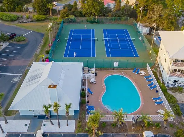 11 Beachside Dr #1-812-1, Pt Washington, FL 32459