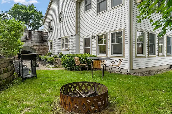 Building Photo - 13 Black Boar Dr #3B