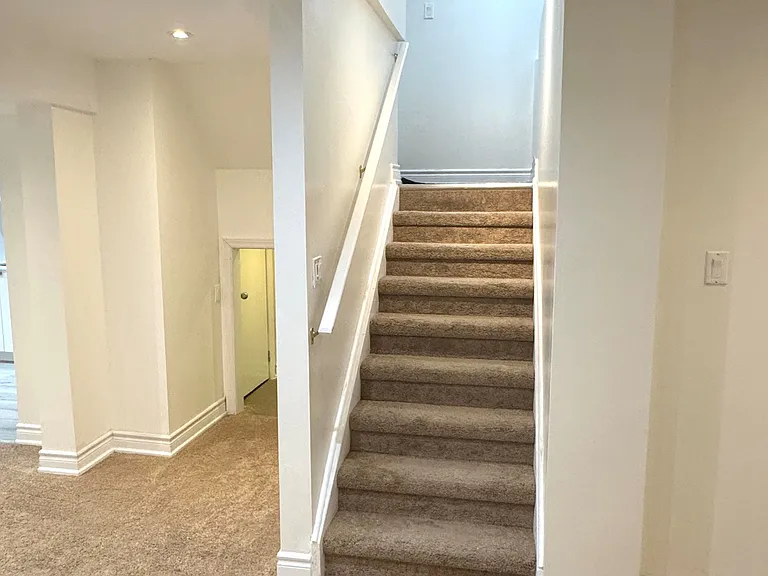 9 Lebovic Dr #BASEMENT — Photo 3