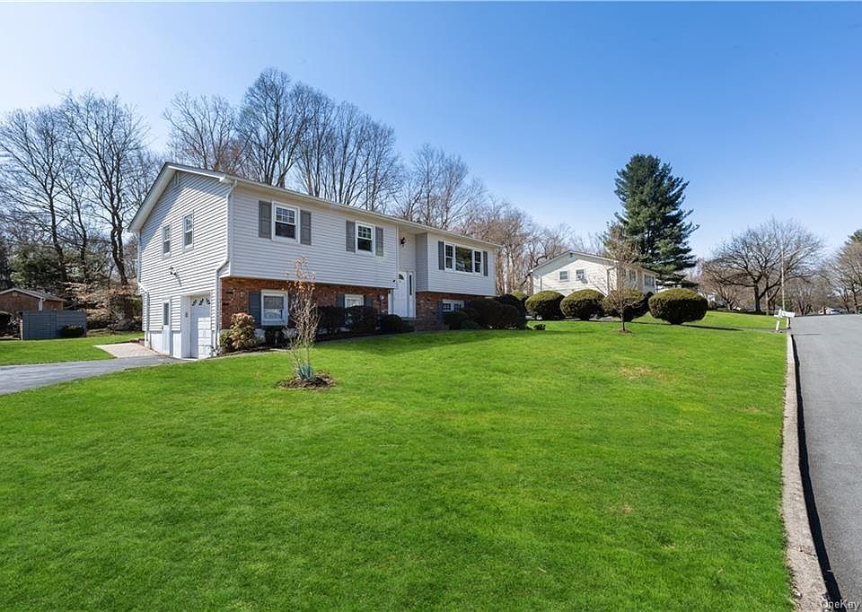 1st image of 38 Scher Dr