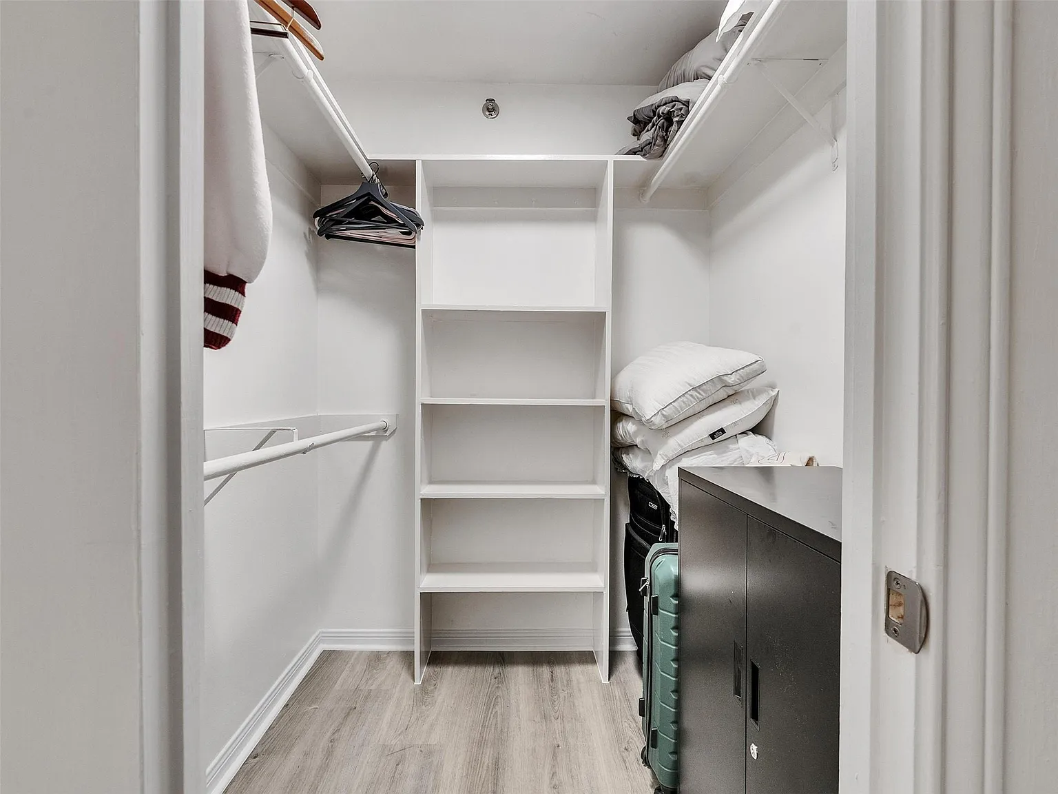 1 bed, 1.0 bath, 707 sqft, $1,600 — Photo 3