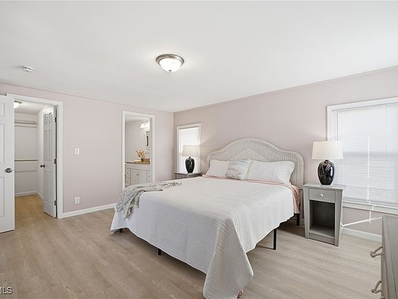 5th image of 14736 Patrick Henry Rd