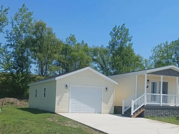 1500 E Linden Dr #131, Mount Pleasant, IA 52641