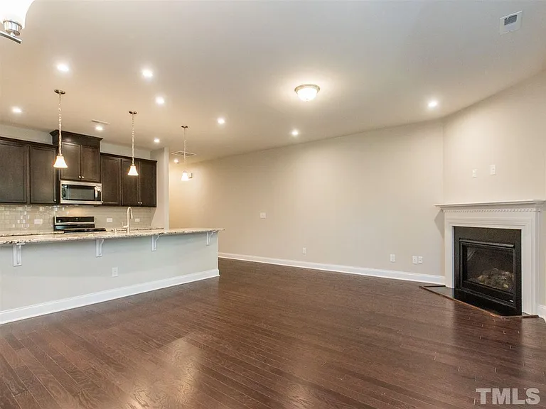 817 Rymark Ct — Photo 9