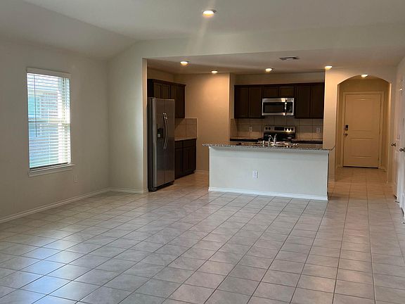 2nd image of 2305 Stefani St