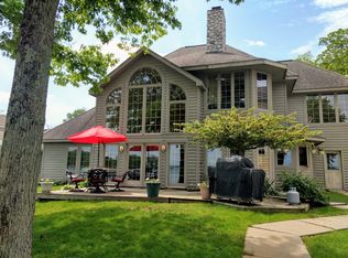 21748 Lake St, Cassopolis, MI 49031