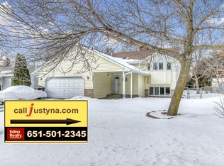 1331 Dorland Rd S, Maplewood, MN 55119