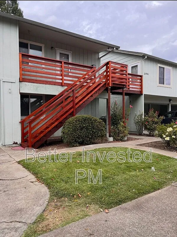 2 bed, 1.0 bath, $1,550 — Photo 1