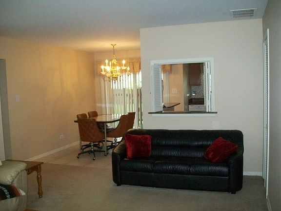 3rd image of 234 Washington Sq APT A