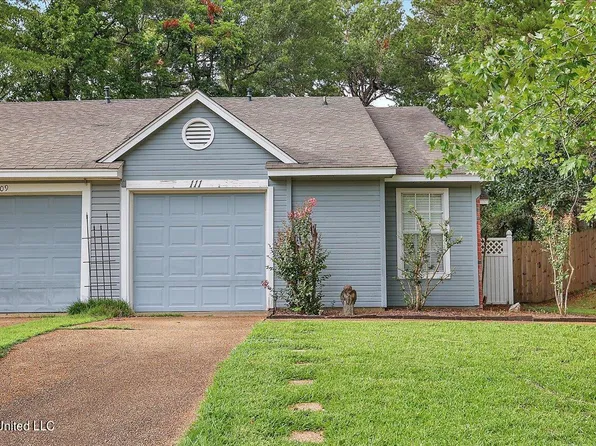 111 Glen Hollow Dr, Clinton, MS 39056