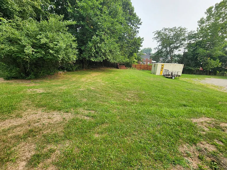 824 Oak St — Photo 24