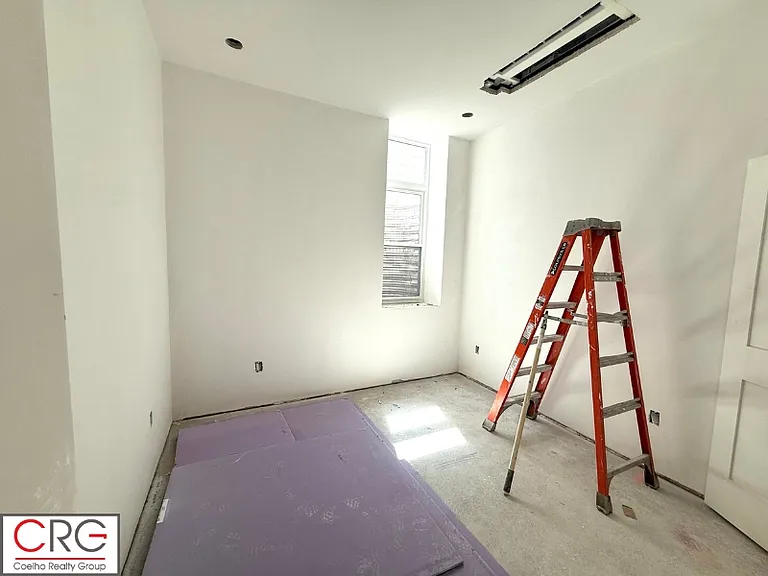 140 Summer St #1B — Photo 13
