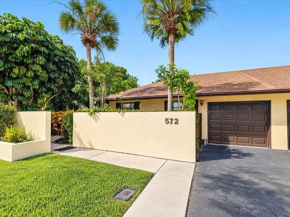 572 SW 28th Ave, Delray Beach, FL 33445