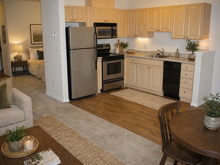 Trinity 43rd Apartments — Photo 18