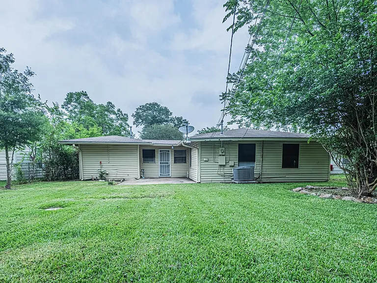 5818 Glenhurst Dr — Photo 14