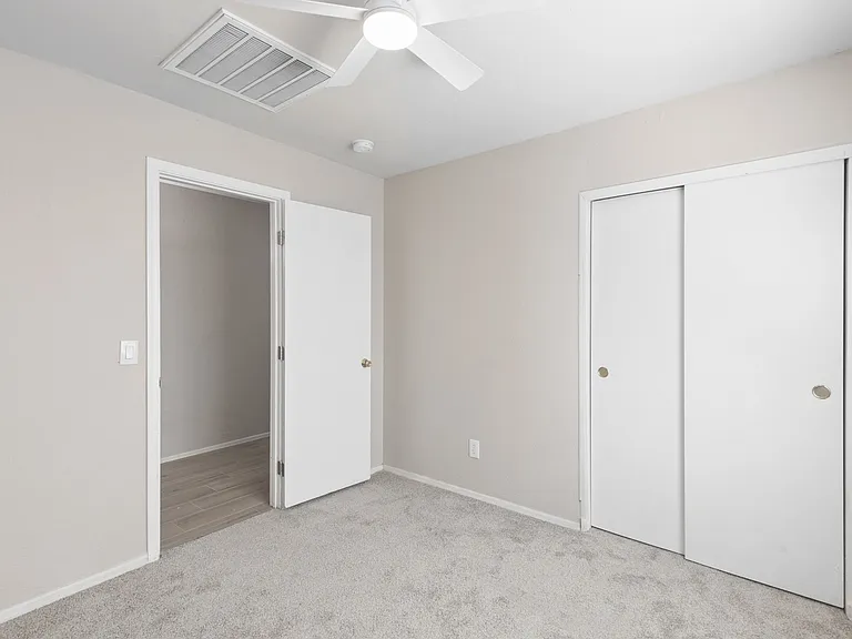 1576 E Gabrilla Dr — Photo 11