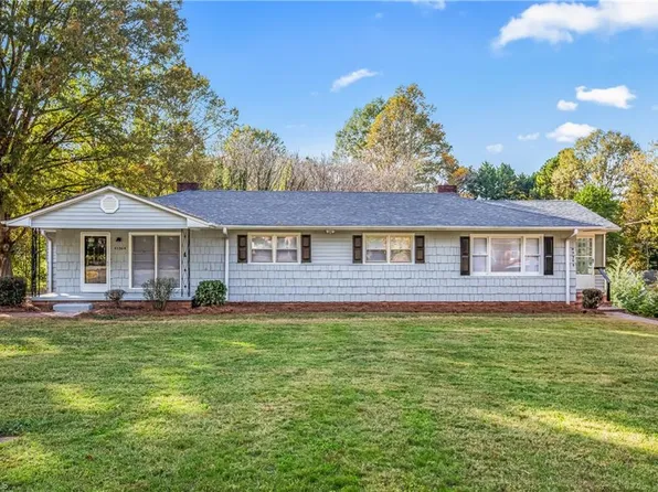 4536 Oakwood Cir, Winston Salem, NC 27106