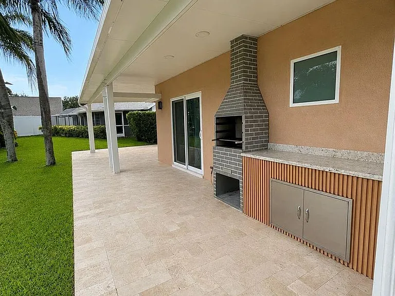 1842 Edgewater Dr — Photo 13