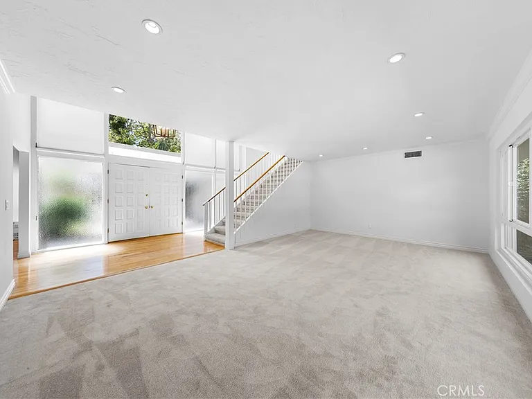 1518 Brentford Ave — Photo 5