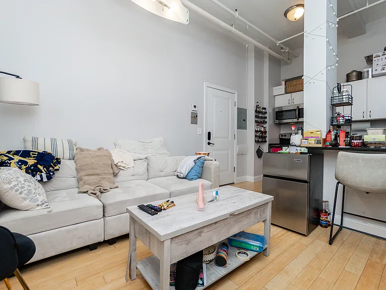 37 Temple Pl — Photo 27