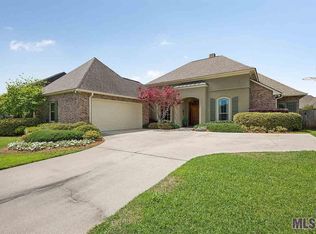 8948 Spring Grove Dr, Baton Rouge, LA 70809