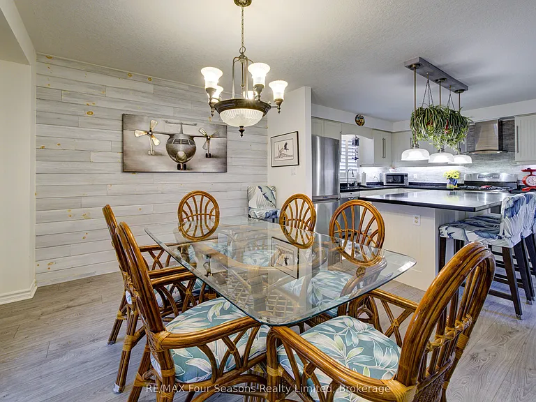 9 Brooke Ave — Photo 17