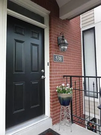 538 W 10th St — Photo 13