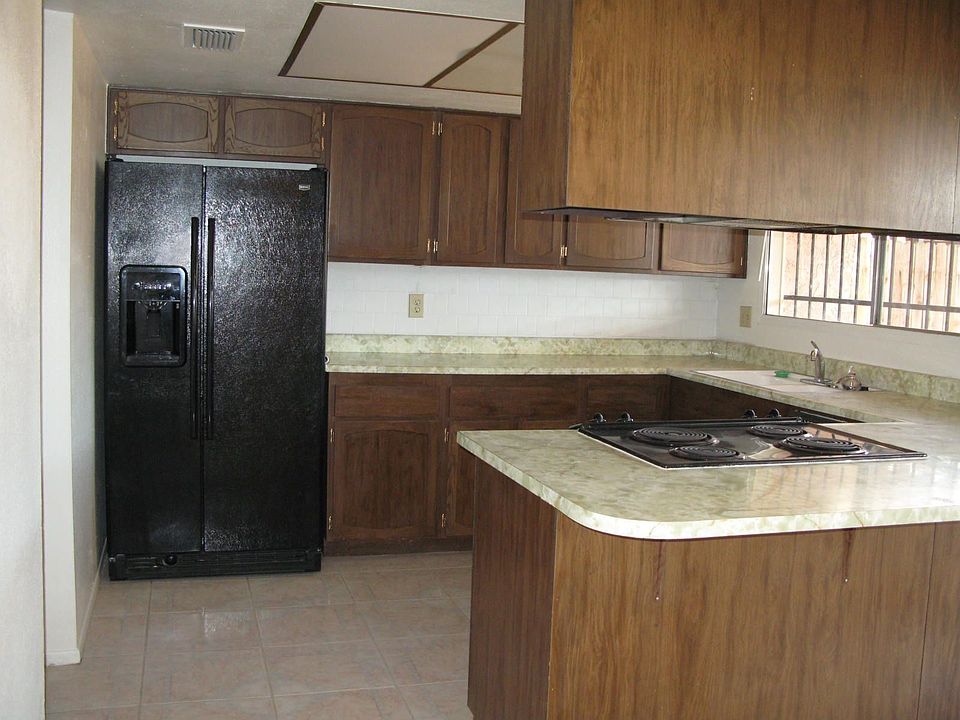 2nd image of 3215 W Echo Ln