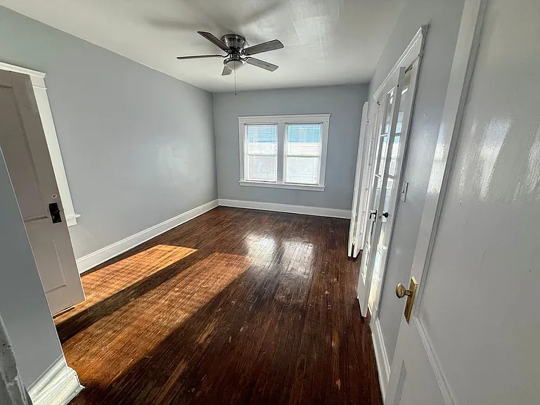 951 Royal Rd — Photo 27