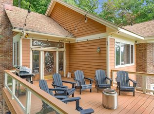 1463 Monocan Dr, Nellysford, VA 22958