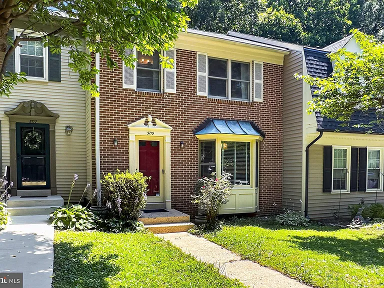 5719 Oakshore Ct — Photo 3