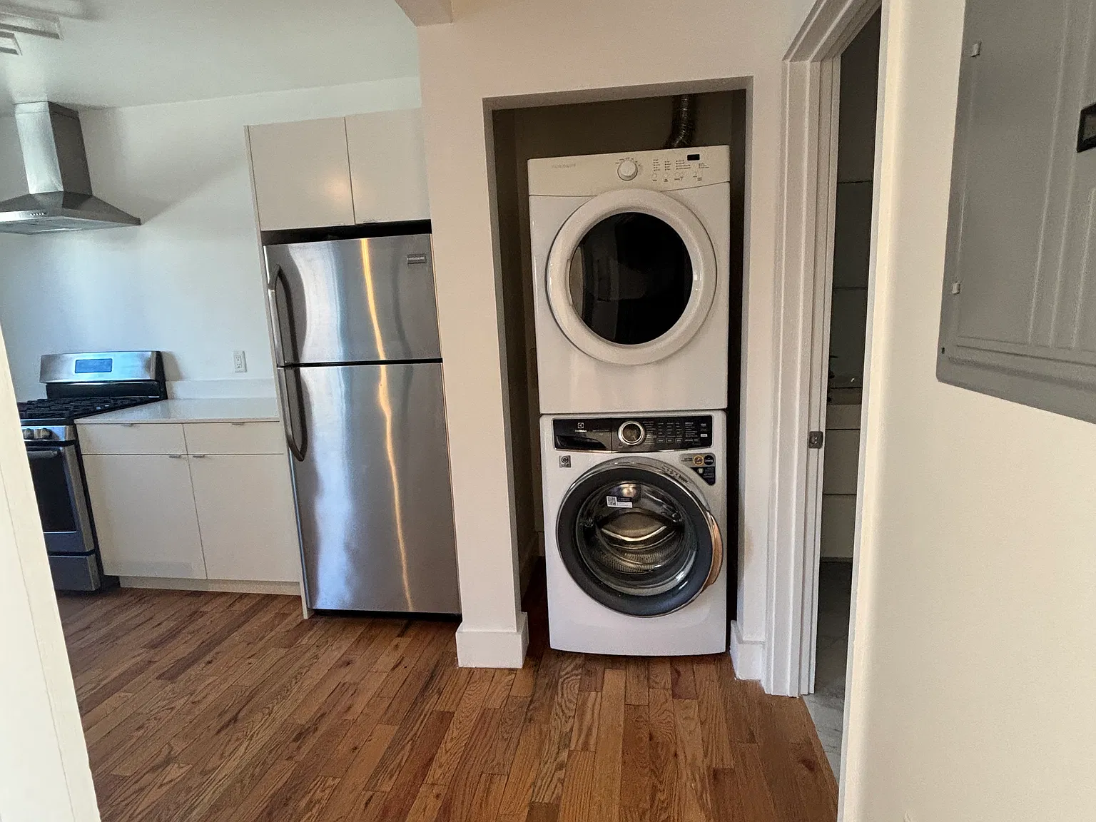 1 bed, 530 sqft, $2,200 — Photo 2