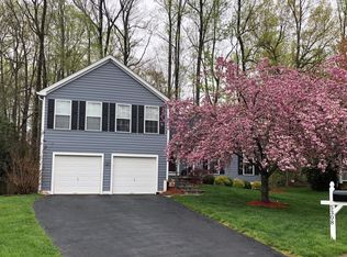 5308 Box Turtle Ct, Woodbridge, VA 22193