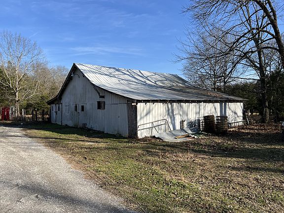 5th image of 1197 Africa Rd