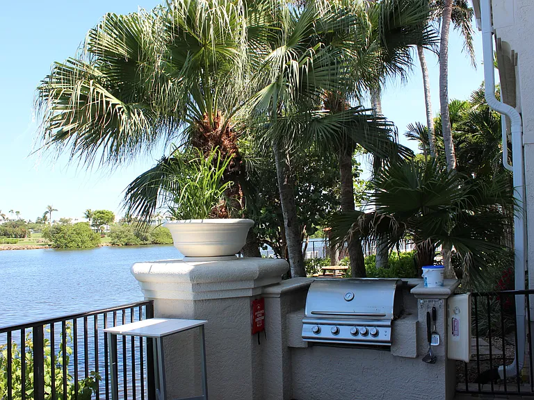 3302 Tuscany Way — Photo 45