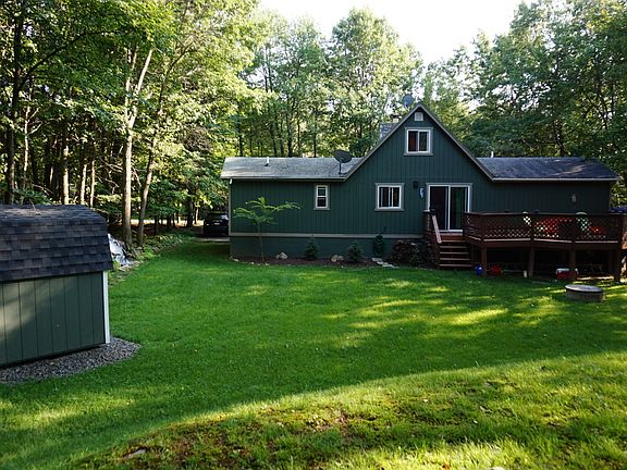 Huge back deck 
